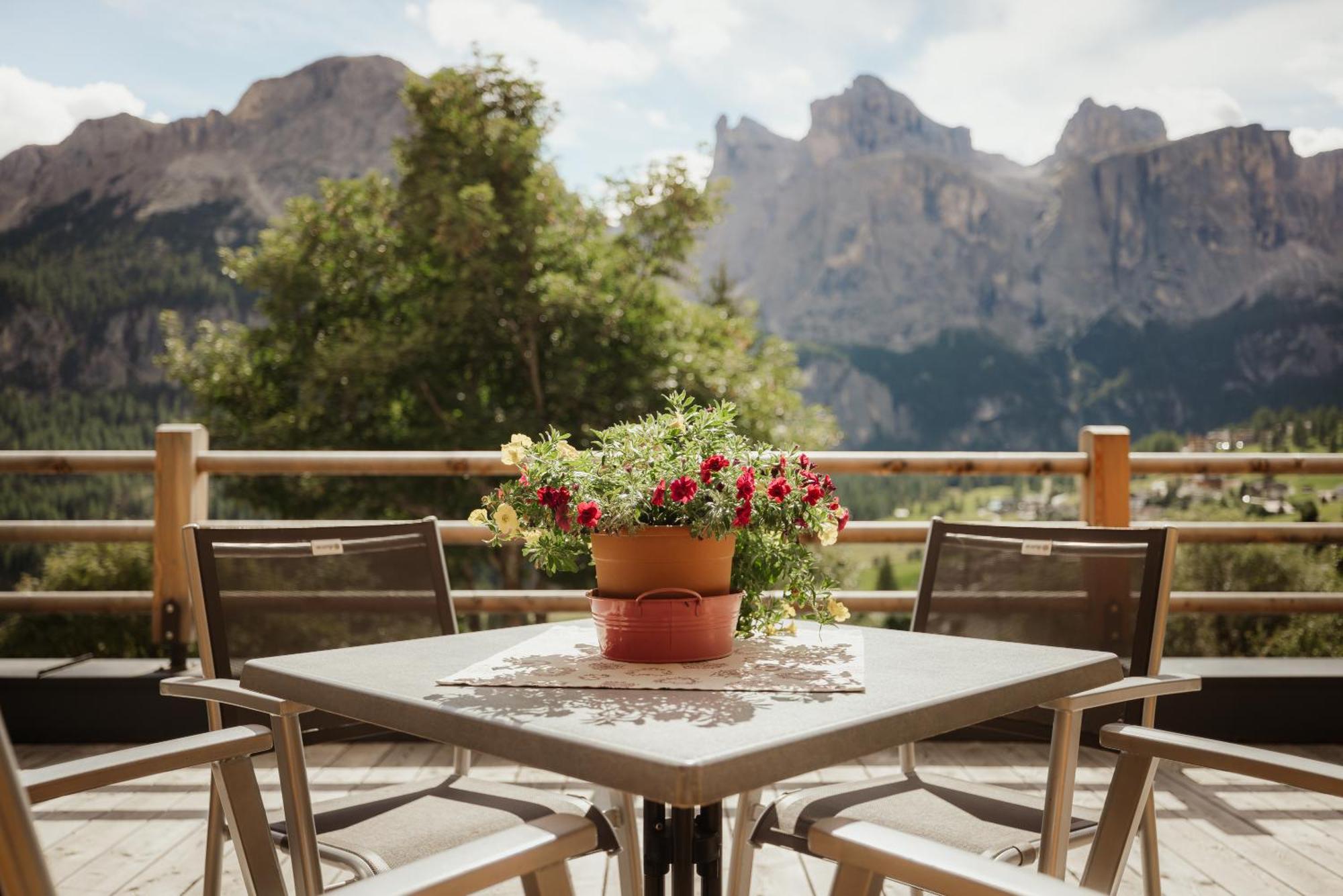 Chalet Laerchenhof Колфоско Екстериор снимка